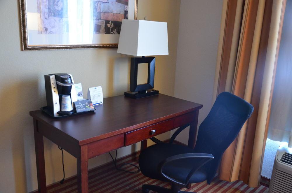 Holiday Inn Express Hotel & Suites Amarillo South By Ihg Extérieur photo